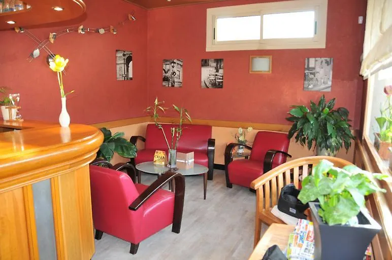 **  Hotel Relais Fleuri Ле-Рё Франция